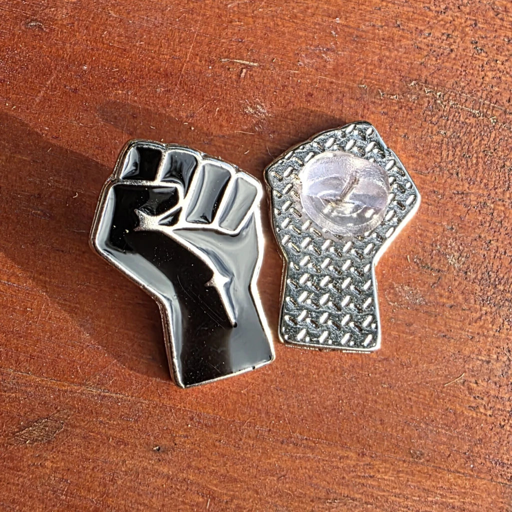 Pin Antirracista